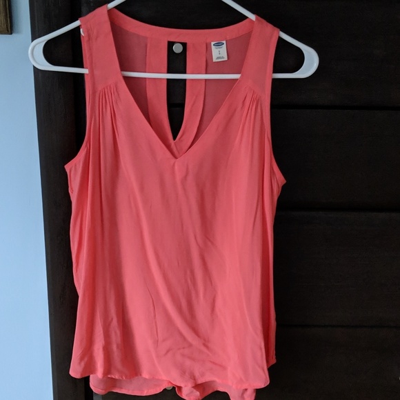Old Navy Tops - V-Neck Coral Shell Tank